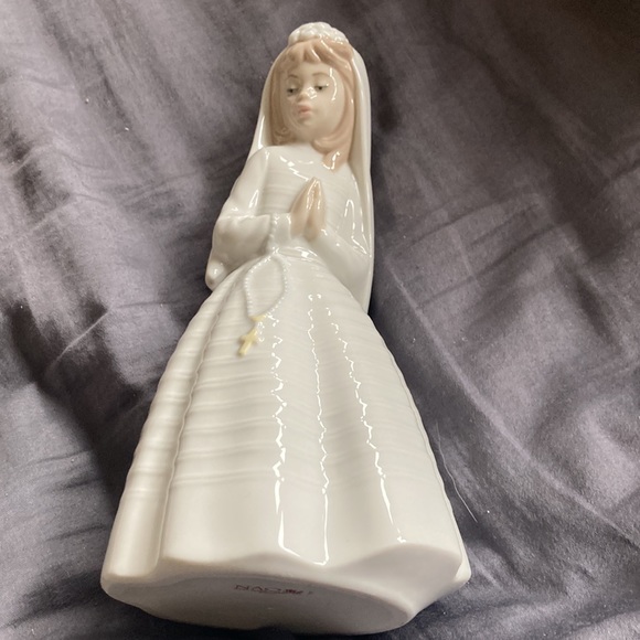 NAO by LLADRO first communion porcelain doll. No box - Picture 2 of 4